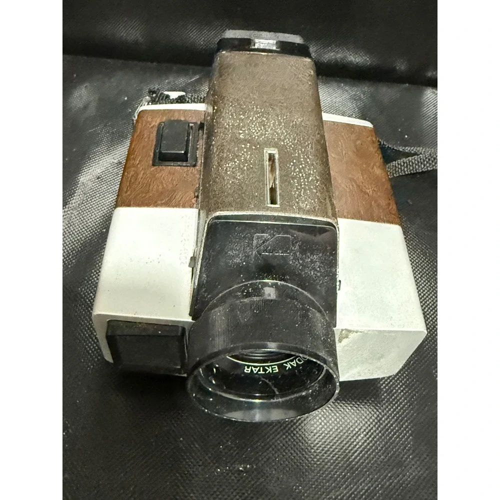 Vintage Kodak XL33 Super 8 Movie Camera Ektar 9mm f1.2 Lens with Case Woodgrain